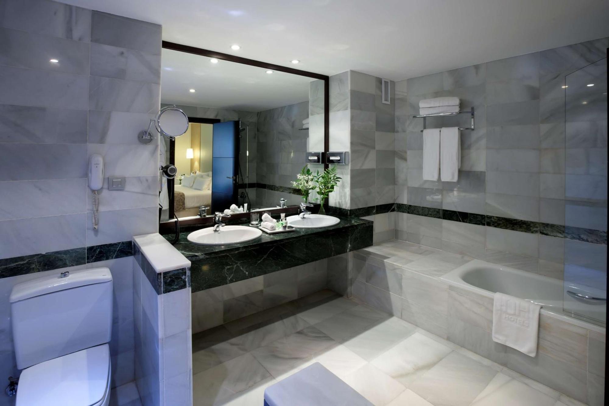 Hotel Nh Collection Amistad 4*