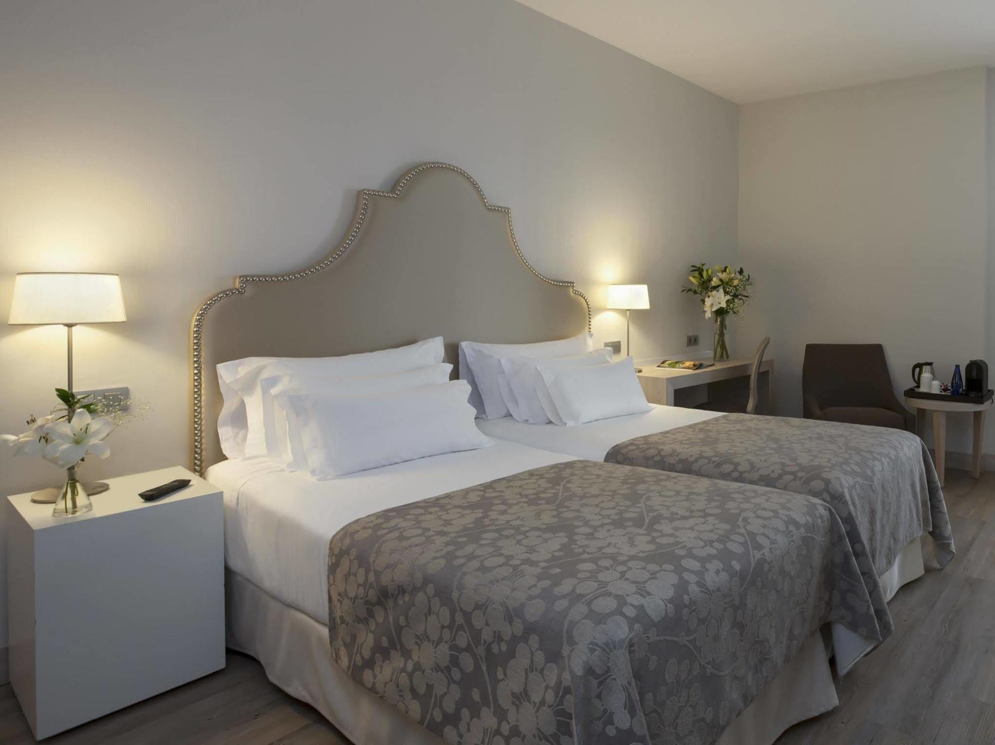 Nh Collection Amistad Hotel 4*