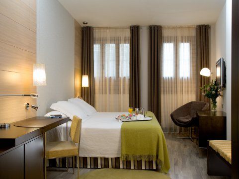 Nh Collection Amistad Hotel 4*